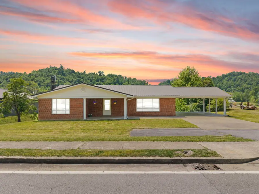 1176 Parkway Drive, Salyersville, KY 41465 - #2