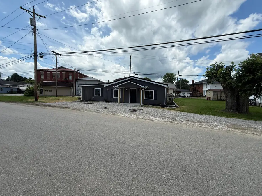 161 S Allison Avenue, Barbourville, KY 40906 - #2