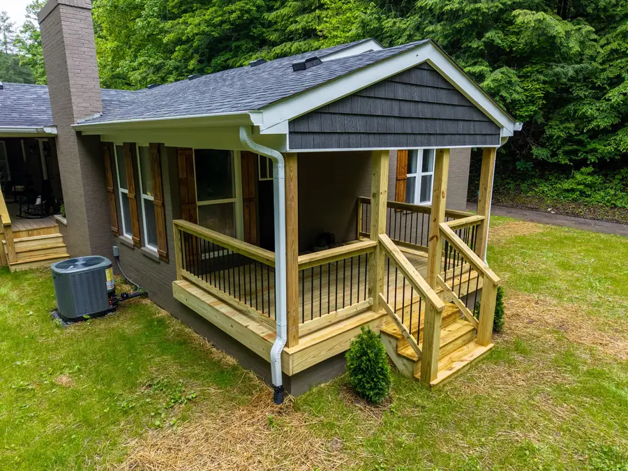 1384 Main Street, McKee, KY 40447 - #3