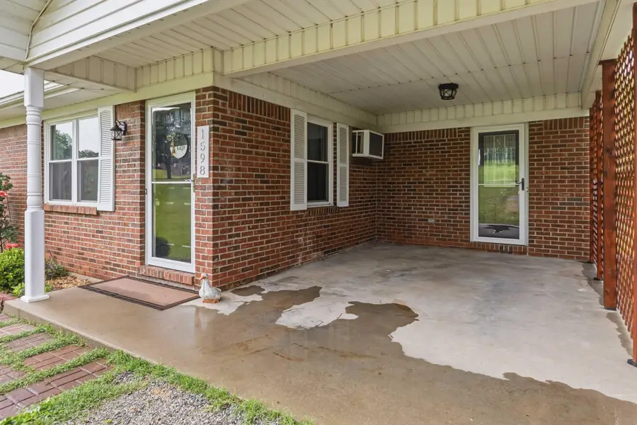 1598 Warwick Road, Harrodsburg, KY 40330 - #3