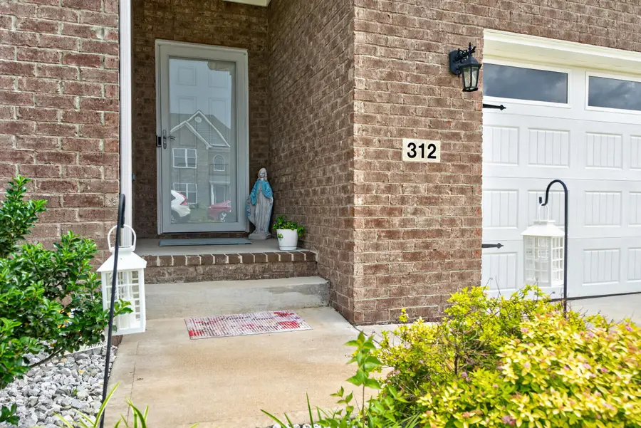 312 Fox Hollow Trail, Nicholasville, KY 40356 - #3