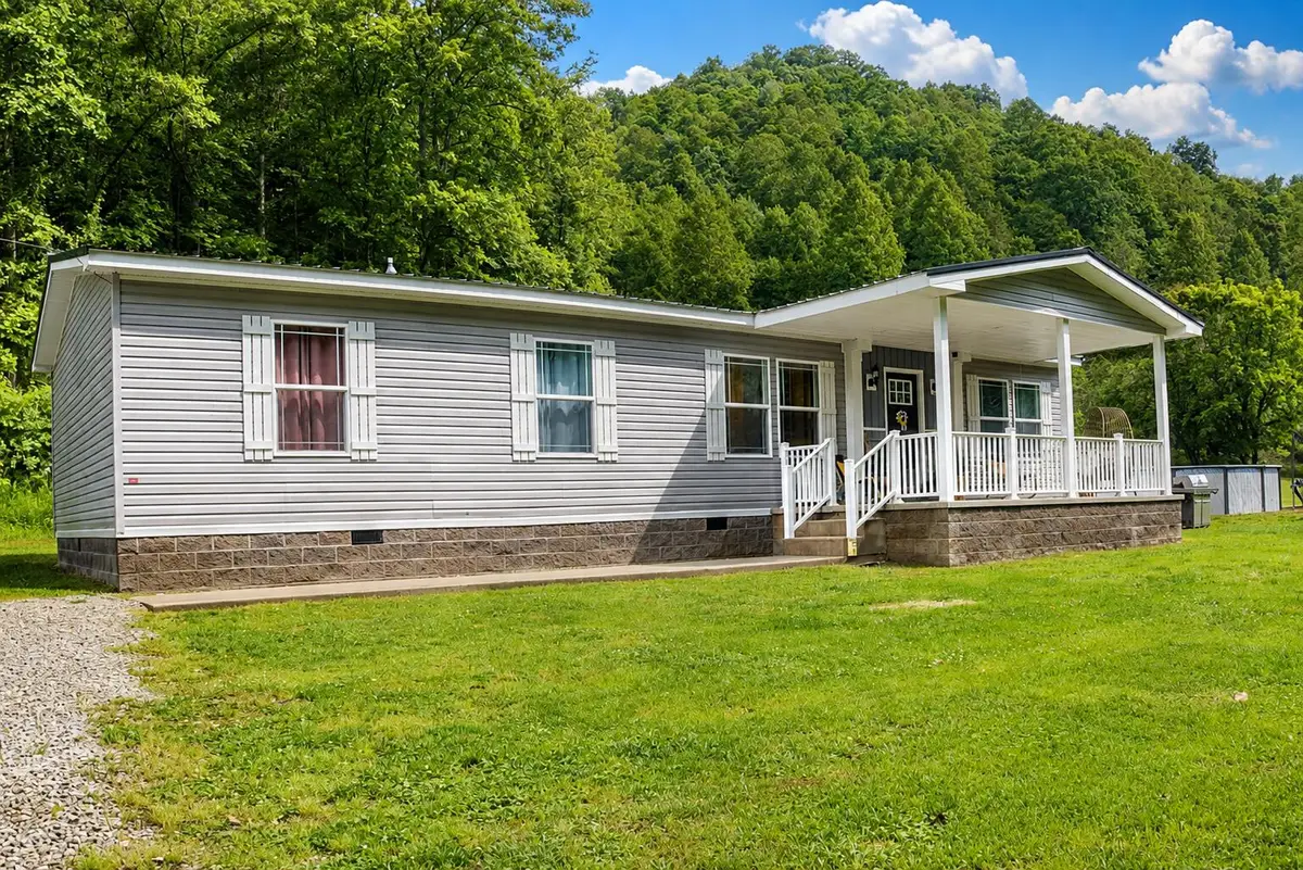 458 Justice Branch, Dana, KY 41615 - #1