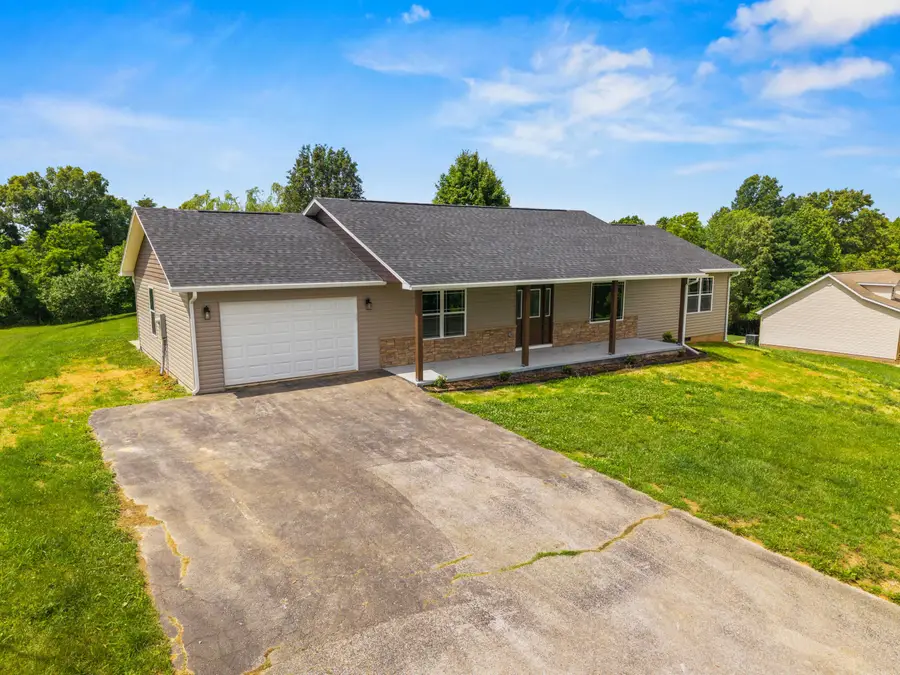 140 Deluca Drive, Science Hill, KY 42553 - #2