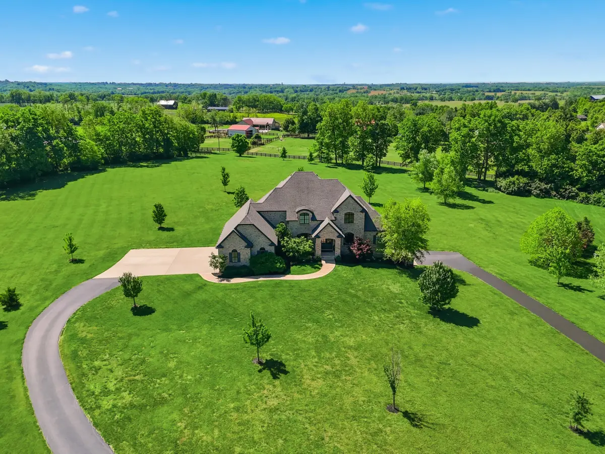 402 Chandamere Way, Nicholasville, KY 40356 - #1