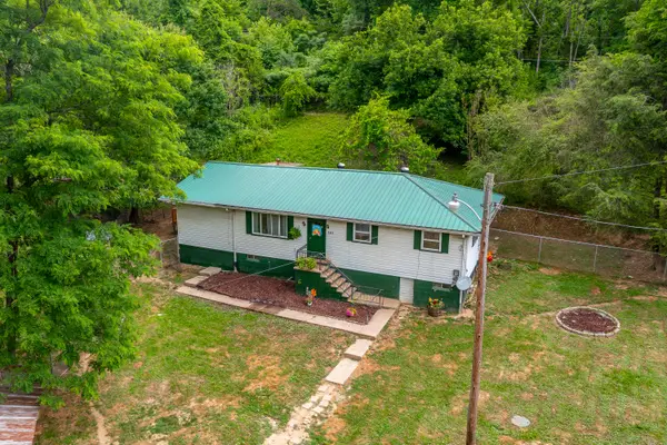 609 State Hwy 2036, Letcher, KY 41832