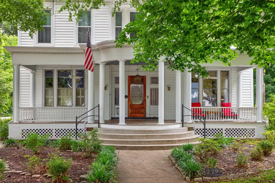 229 W Lexington Avenue, Danville, KY 40422 - #3