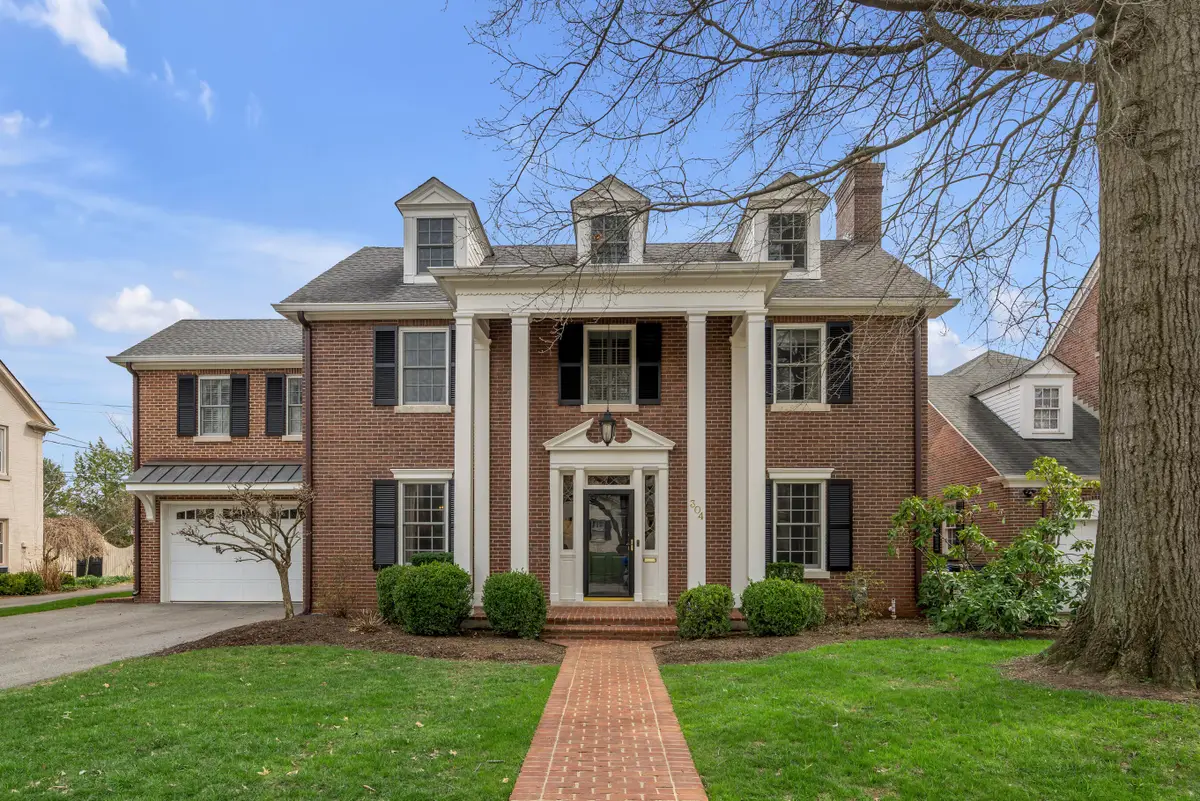 304 Holiday Road, Lexington, KY 40502 - #1