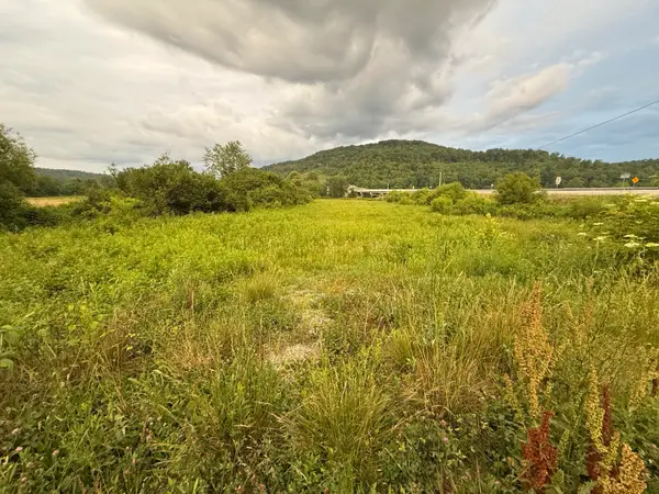 3988 Kentucky 592, Pine Knot, KY 42635