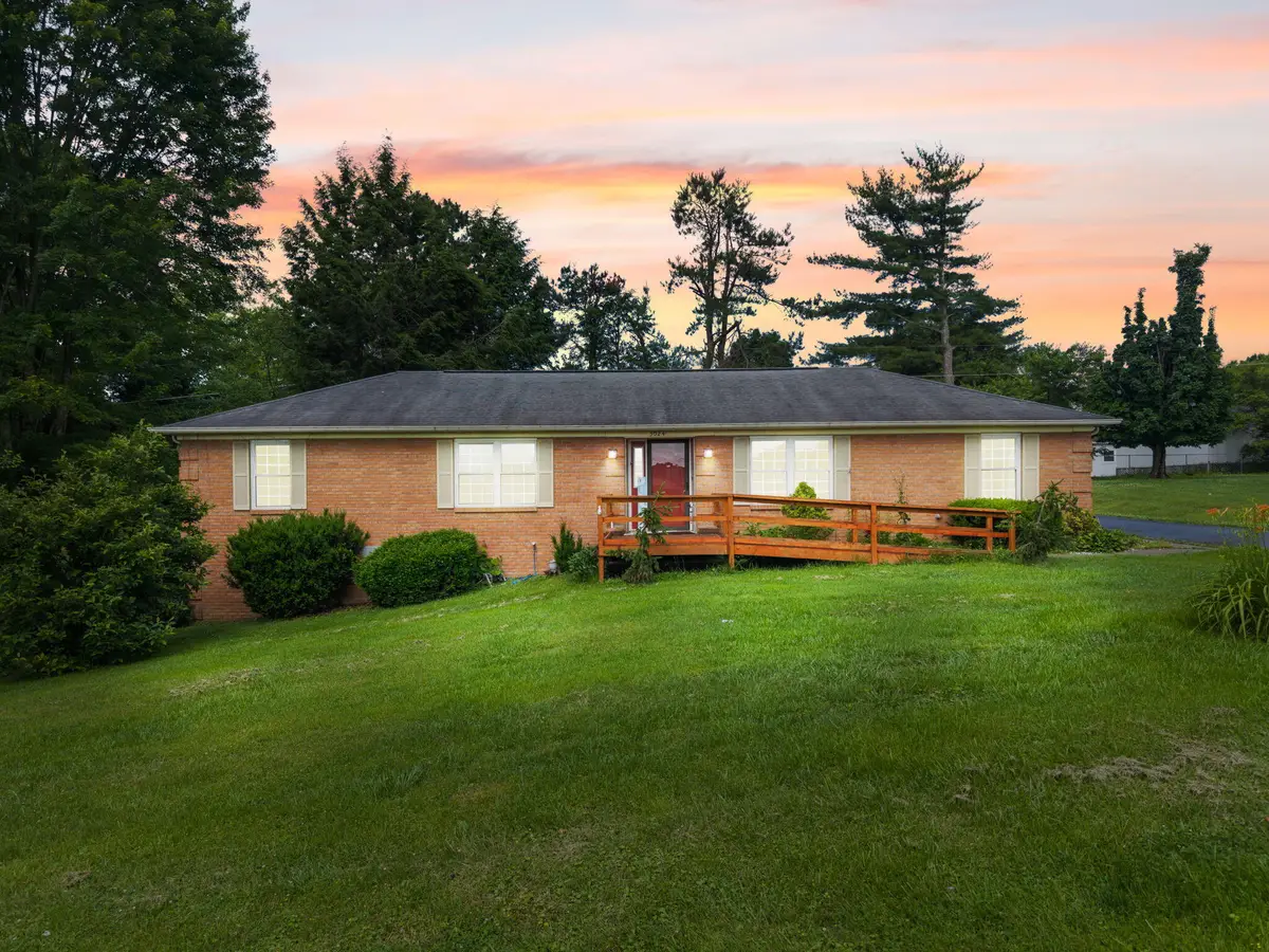 3024 Springs Branch Drive, London, KY 40744 - #1