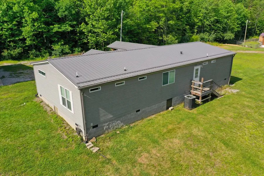1153 Pawpaw Road, Manchester, KY 40962 - #3
