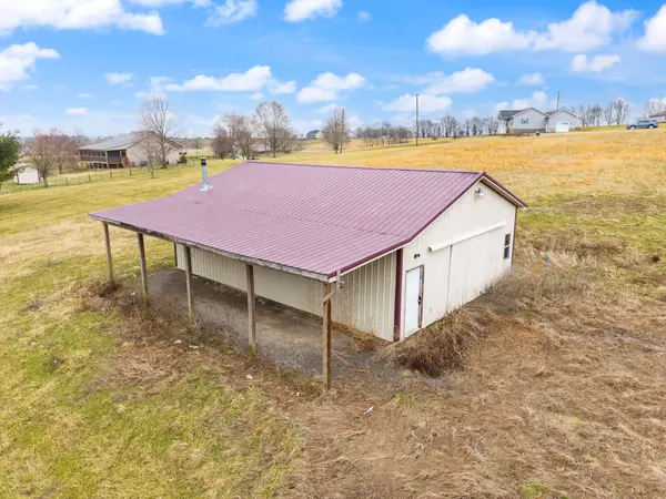 433 Lake View Road, Ewing, KY 41039