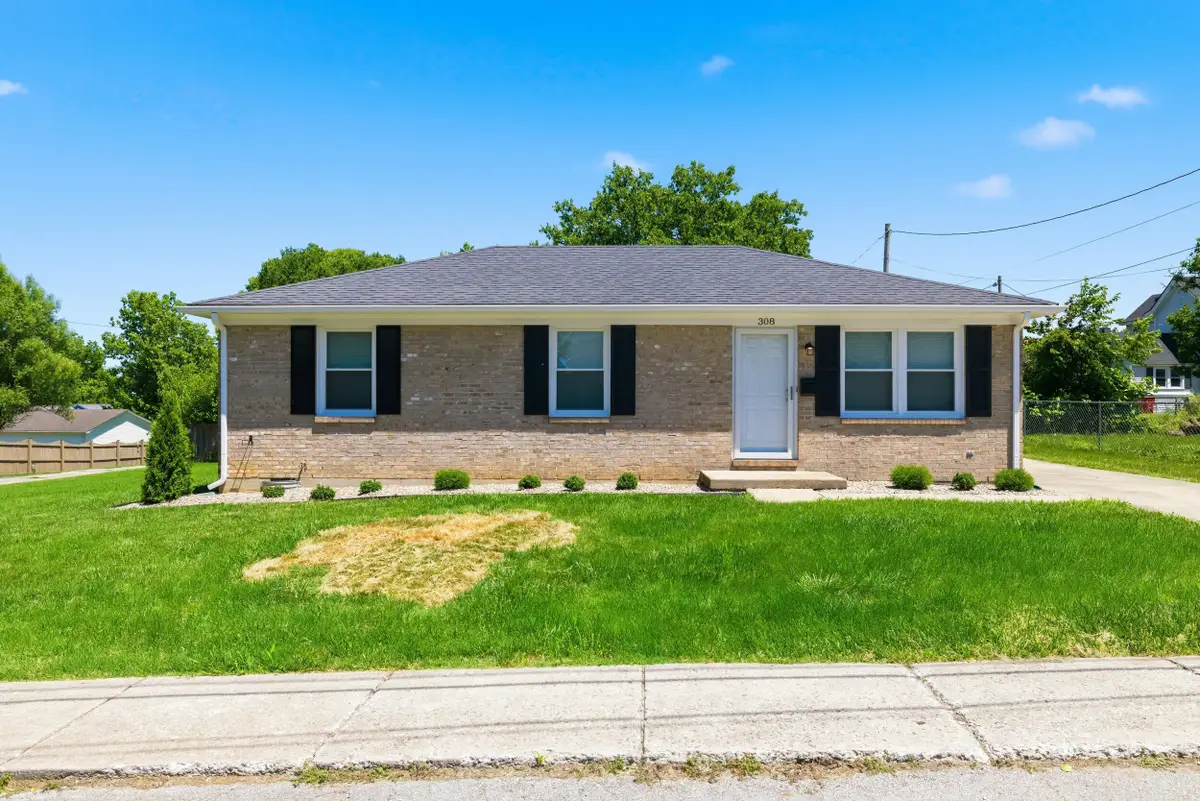 308 S 3rd Street, Nicholasville, KY 40356 - #1