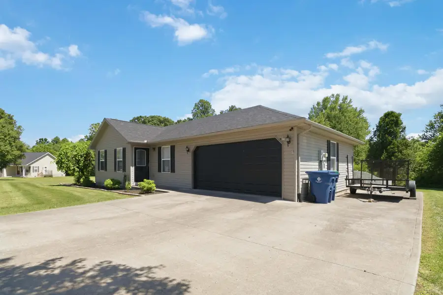 104 Canterbury Drive, Science Hill, KY 42553 - #2