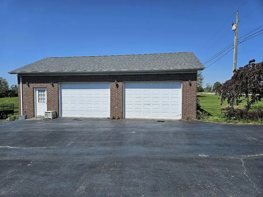 355 Smith Lane, Berea, KY 40403 - #3
