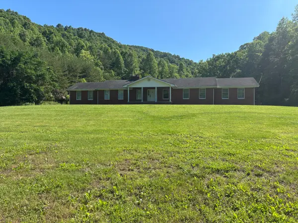 7173 7173 State Highway 223, Flat Lick, KY 40935