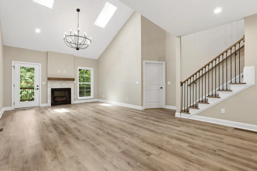 240 Sugartree Lane, Versailles, KY 40383 - #3