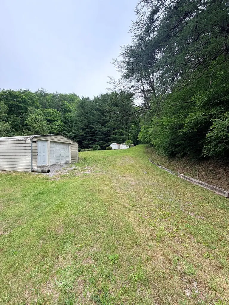 17004 Kentucky 979, Beaver, KY 41604 - #3
