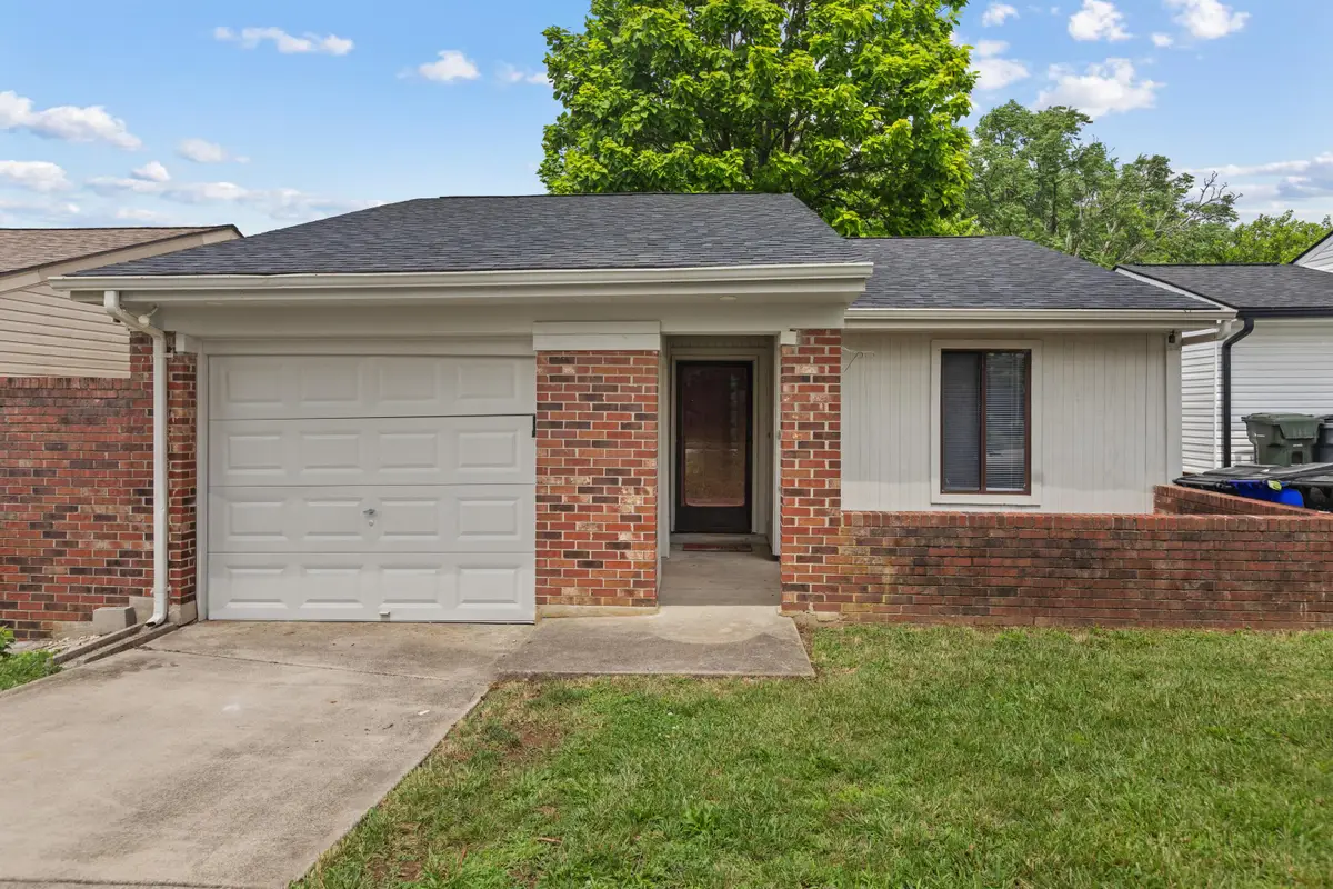 1345 Grafton Drive, Lexington, KY 40515 - #1