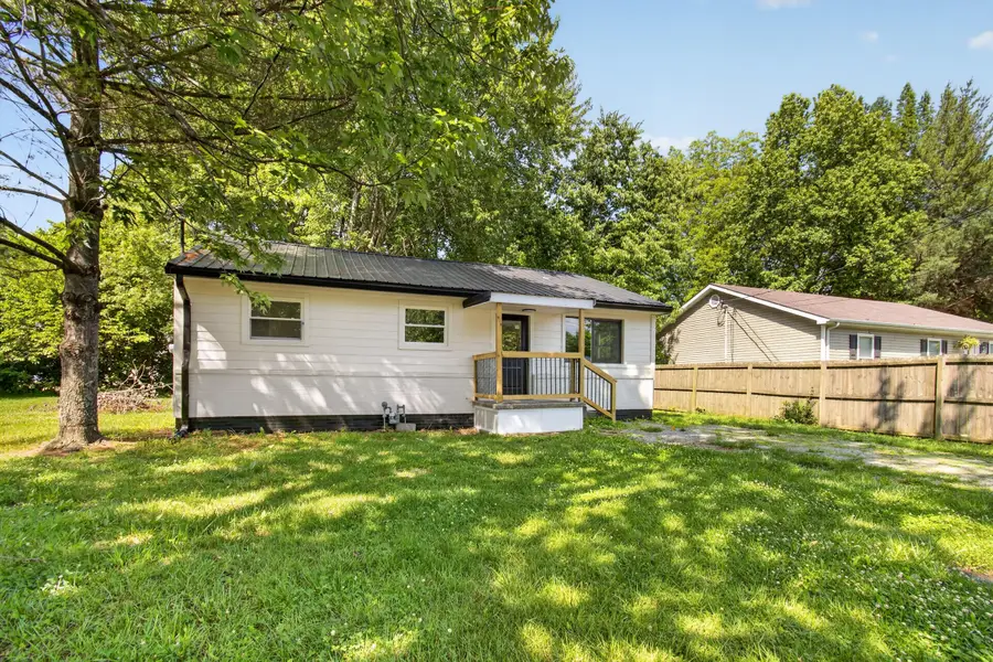 33 W Eades Avenue, Danville, KY 40422 - #3