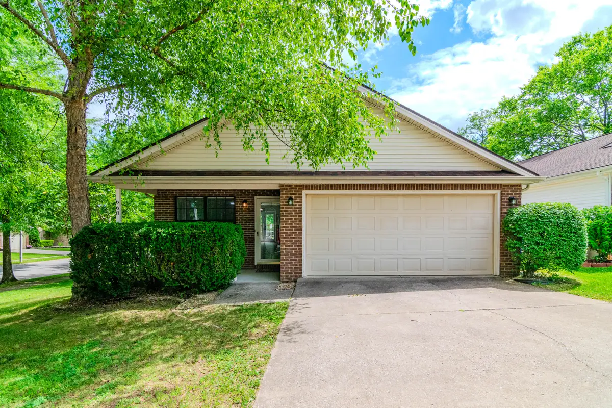668 Kingsbury Road, Lexington, KY 40509 - #1