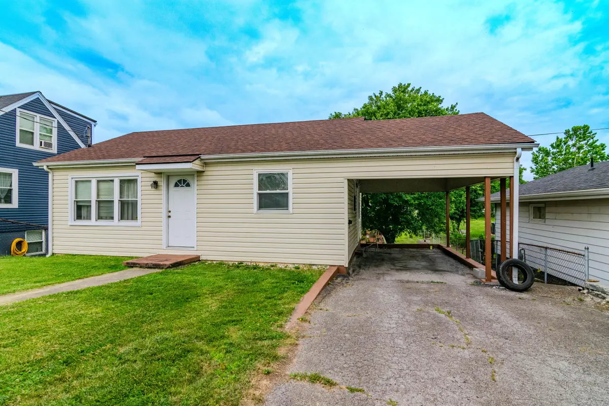 136 Ballard Street, Harrodsburg, KY 40330 - #1