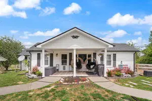 5600 Richmond Road, Irvine, KY 40336 - #2