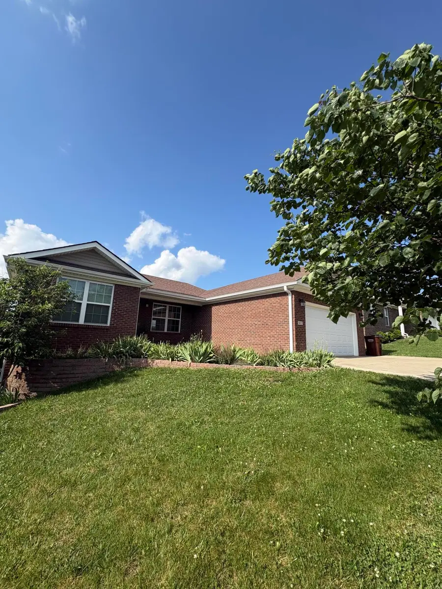 632 Fairfax Lane, Richmond, KY 40475 - #2
