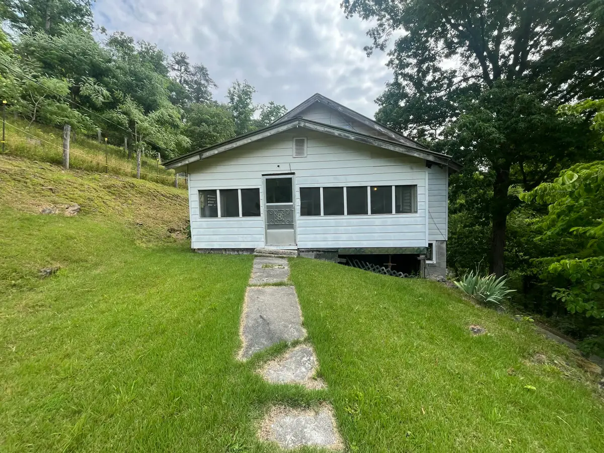 14641 Highway 522, Cumberland, KY 40823 - #1