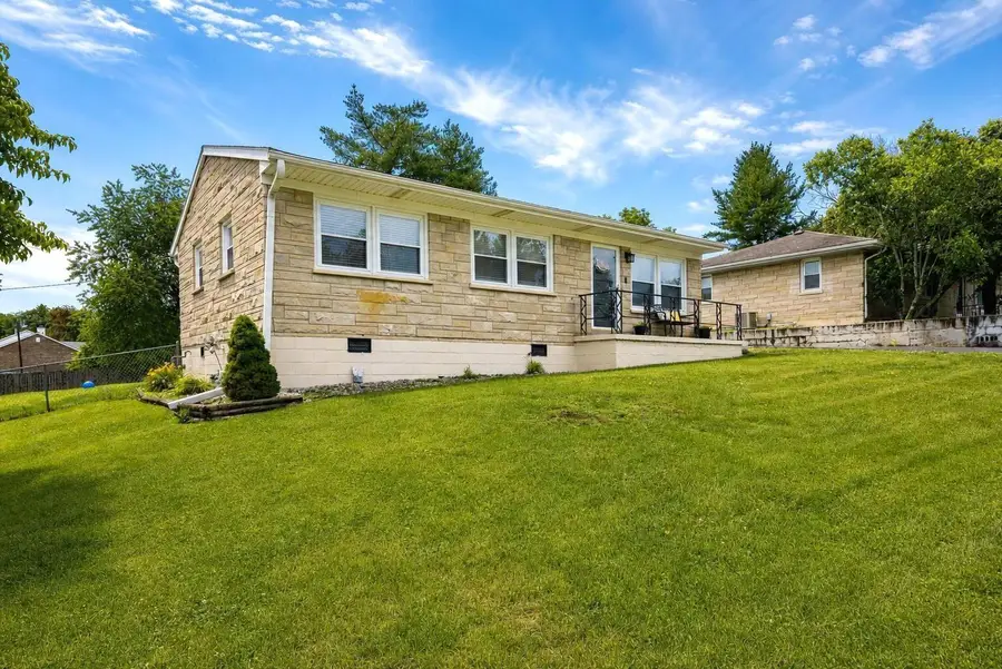 3006 Lynnwood Drive, Paris, KY 40361 - #3