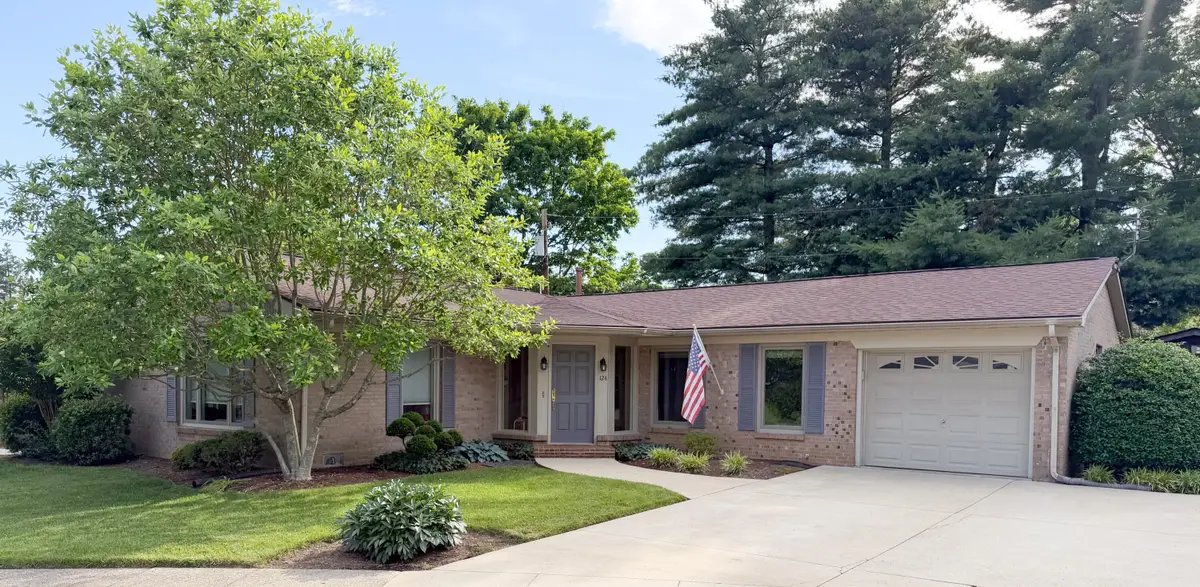 124 Yorkshire Court, Versailles, KY 40383 - #1