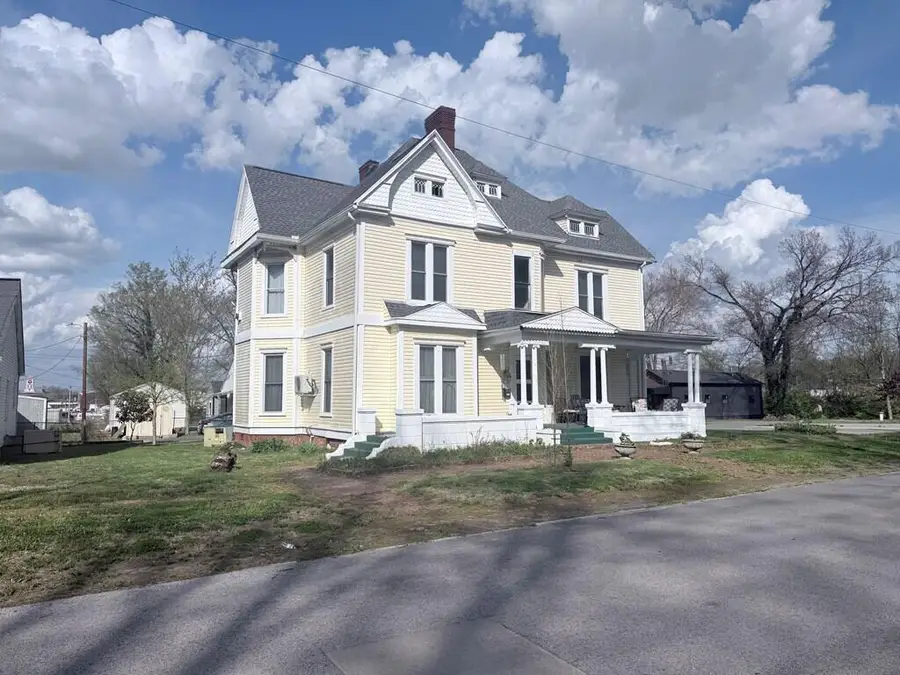 314 E 16th Street, Hopkinsville, KY 42240 - #2