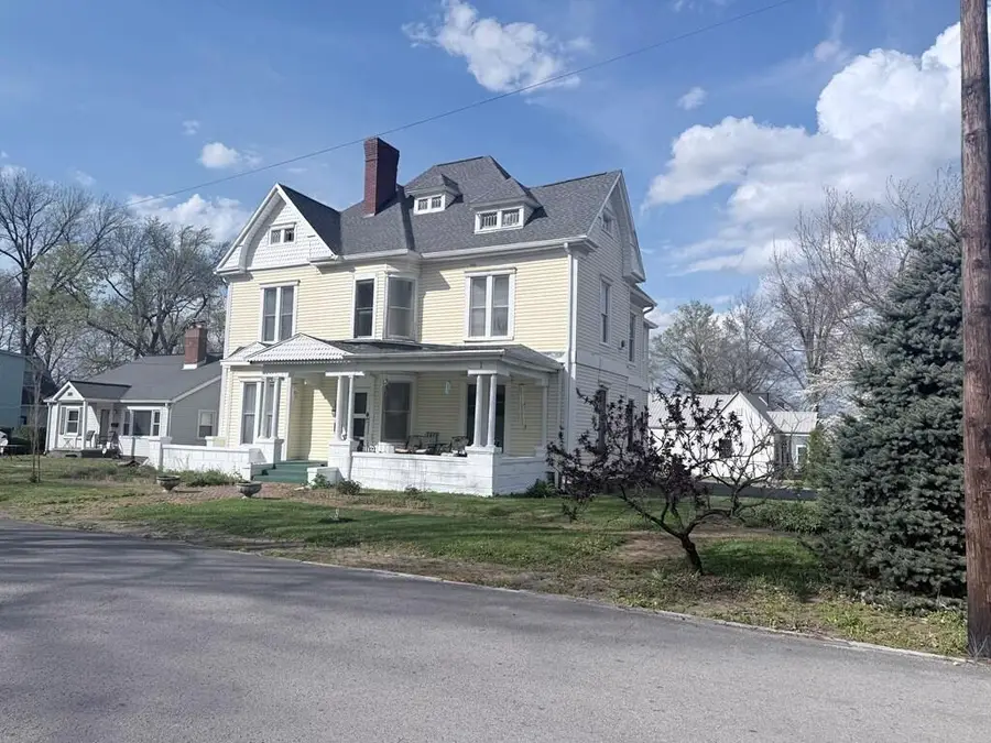 314 E 16th Street, Hopkinsville, KY 42240 - #3