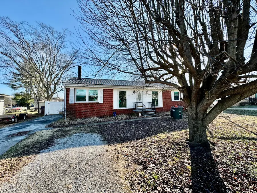 210 Magnolia Drive, Hopkinsville, KY 42240 - #2