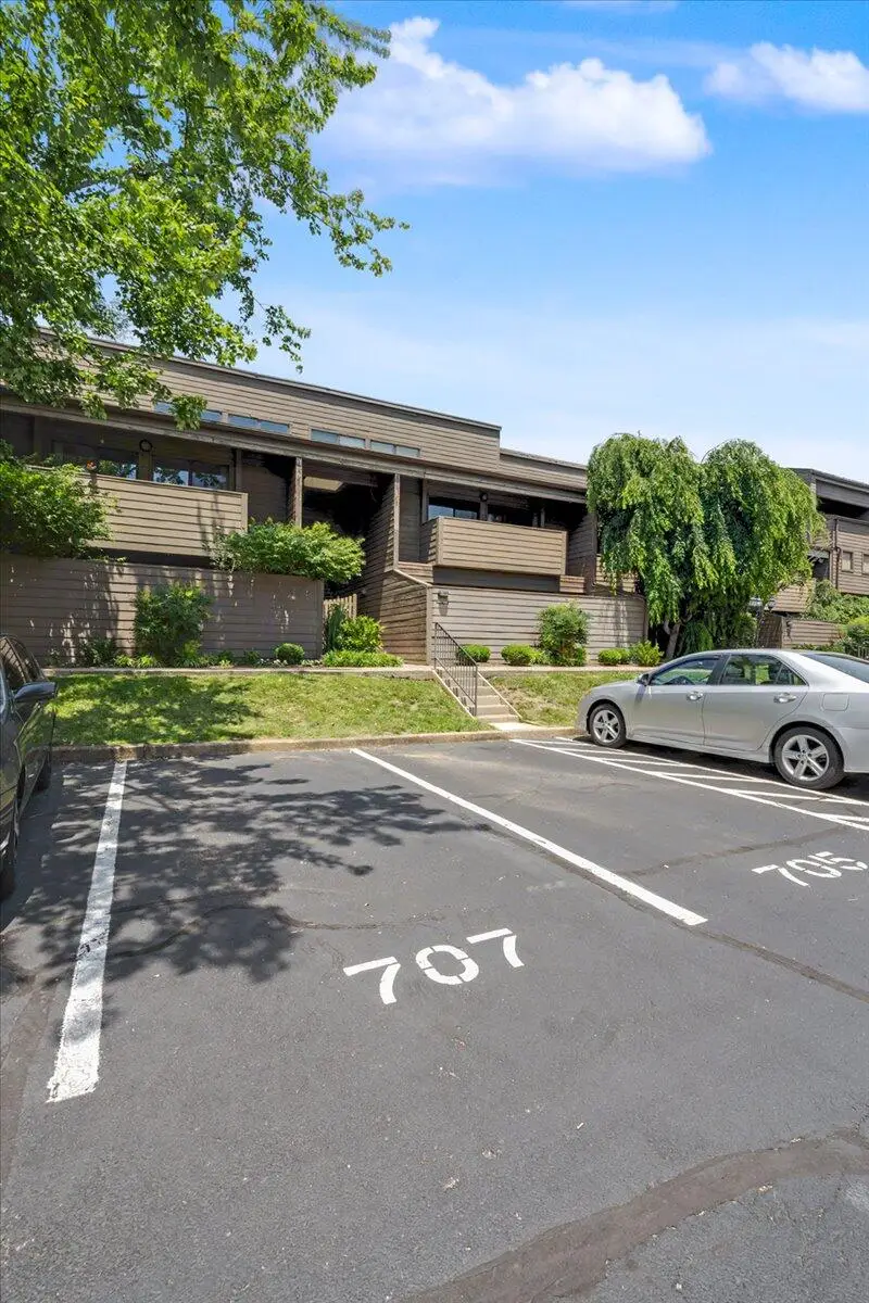 750 Shaker Drive #707, Lexington, KY 40504 - #3