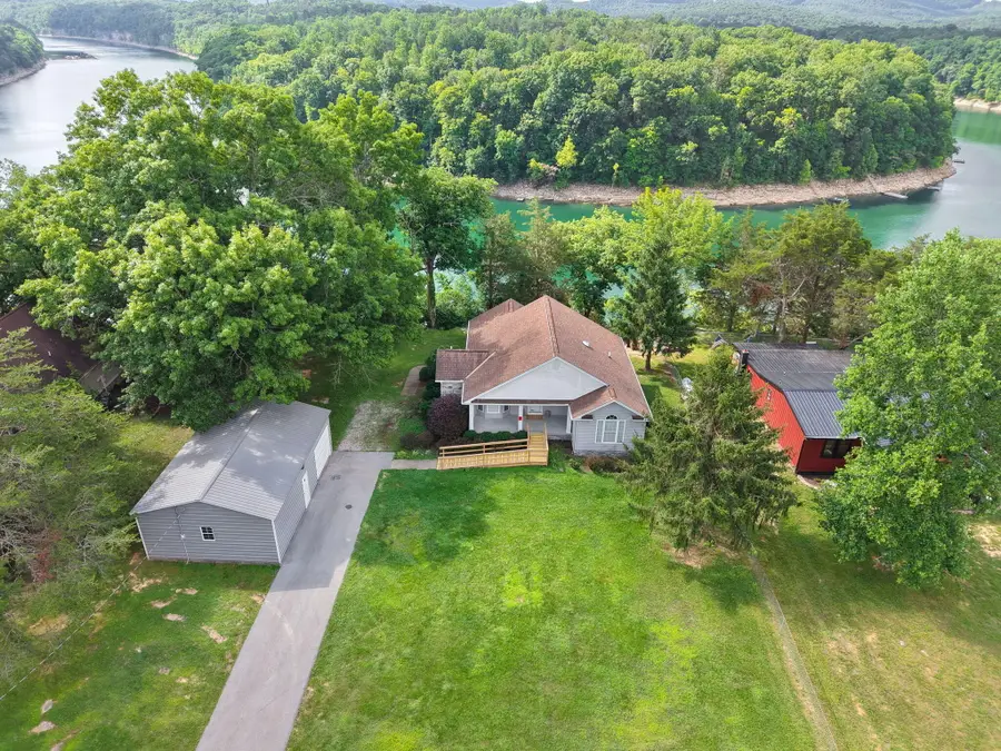 175 S Riverwood, Bronston, KY 42518 - #2