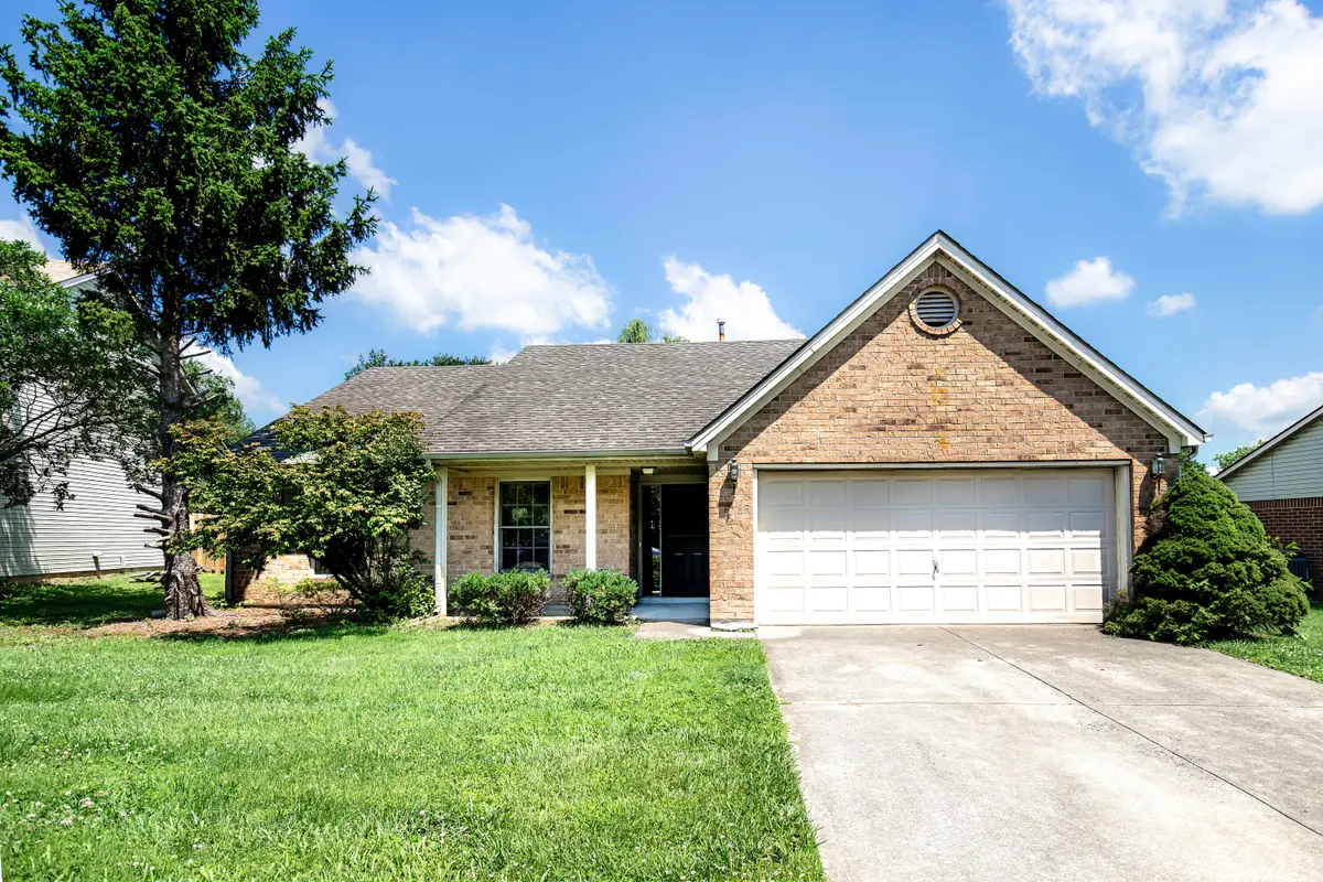 345 Chestnut Lane, Versailles, KY 40383 - #1