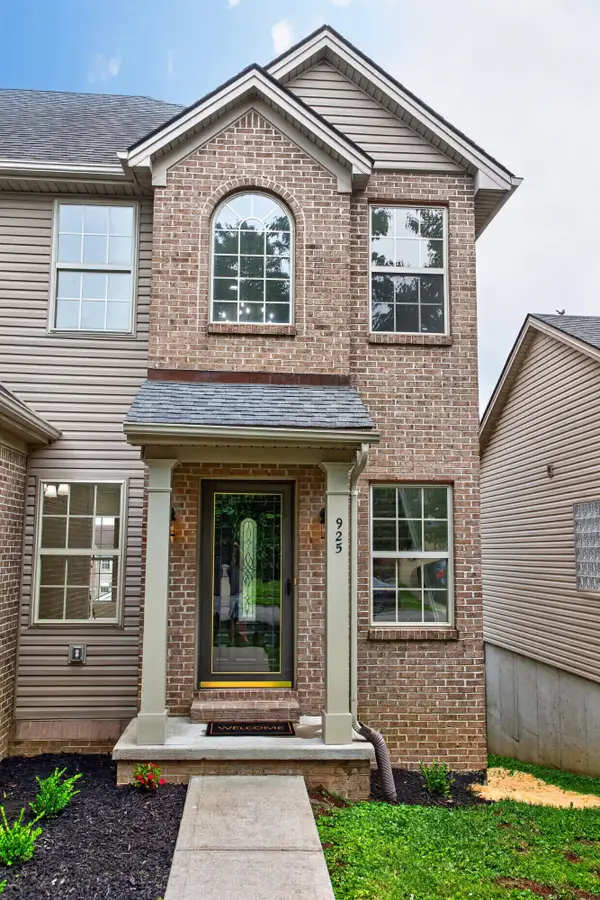 925 Winding Oak Trail, Lexington, KY 40511