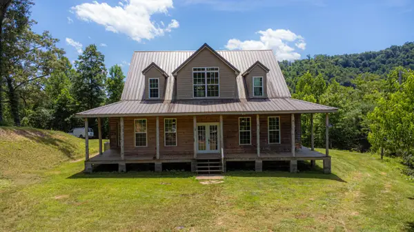 212 Mills Creek Road, Flat Lick, KY 40935