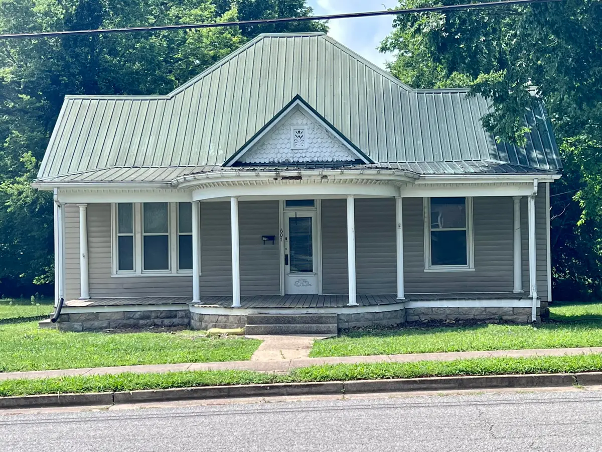 607 N Jefferson Street, Princeton, KY 42445 - #1