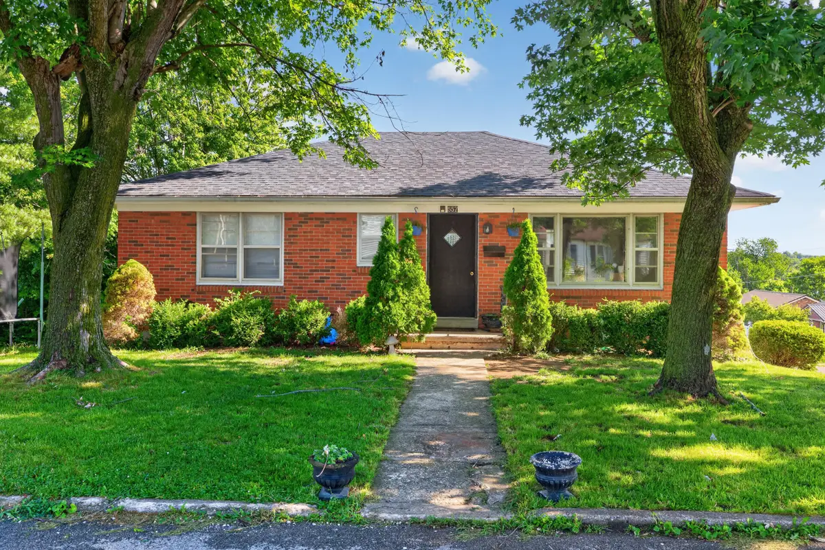 557 Belmont Street, Harrodsburg, KY 40330 - #1