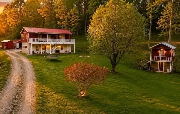 665 665 Craft Crk, Salyersville, KY 41465