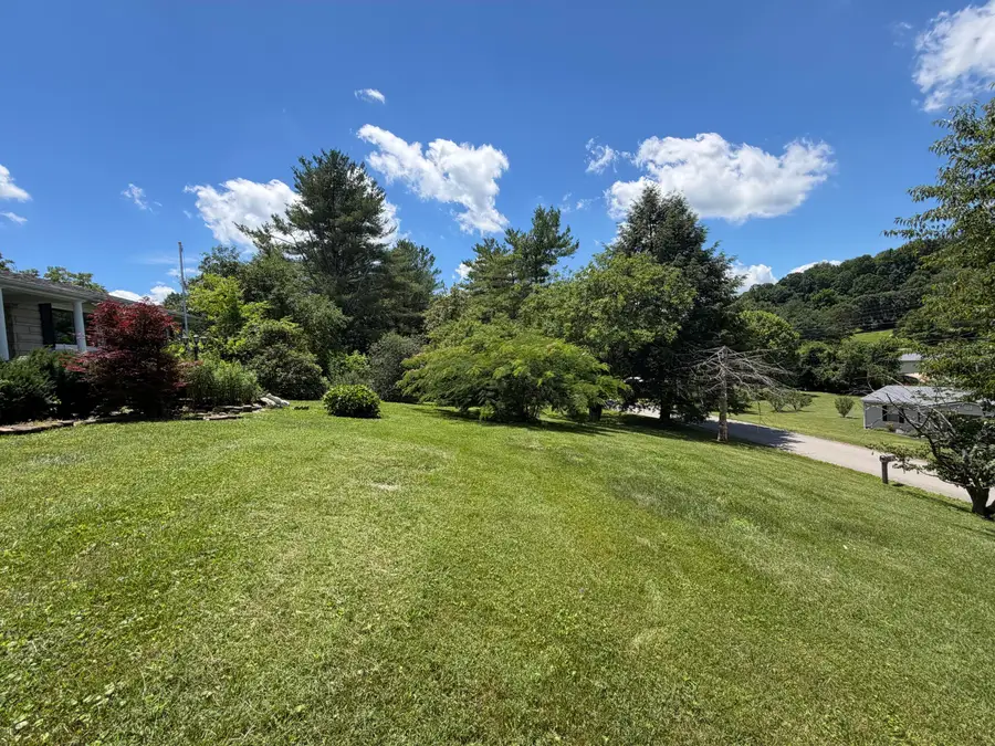 303 Freedom School Road, Mount Vernon, KY 40456 - #3