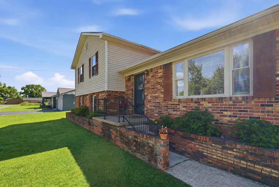 1558 Keith Road, Hodgenville, KY 42748 - #2