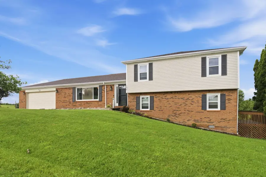 104 Deer Creek Drive, Richmond, KY 40475 - #2