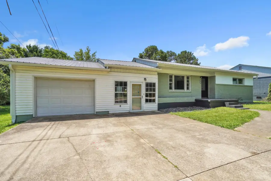 207 Kentucky Avenue, Somerset, KY 42501 - #3
