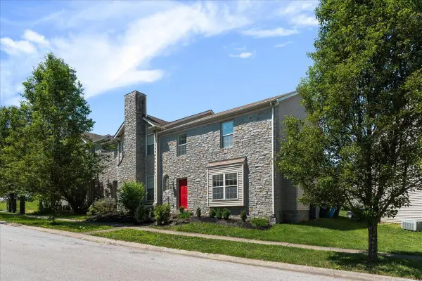 3141 Roundway Down Lane, Lexington, KY 40509