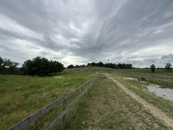 665 Lillies Ferry Road, Winchester, KY 40391