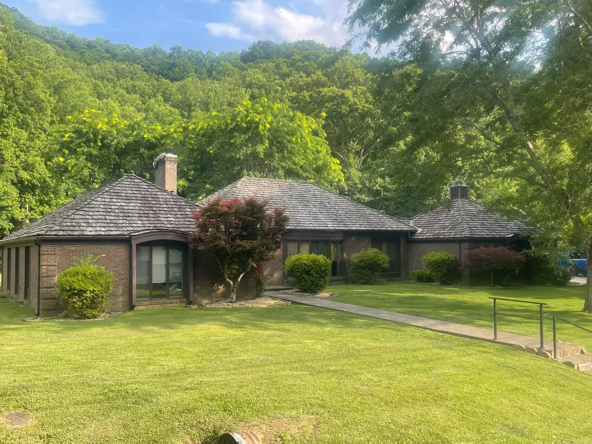 859 Woodland Hills, Harlan, KY 40831 - #1
