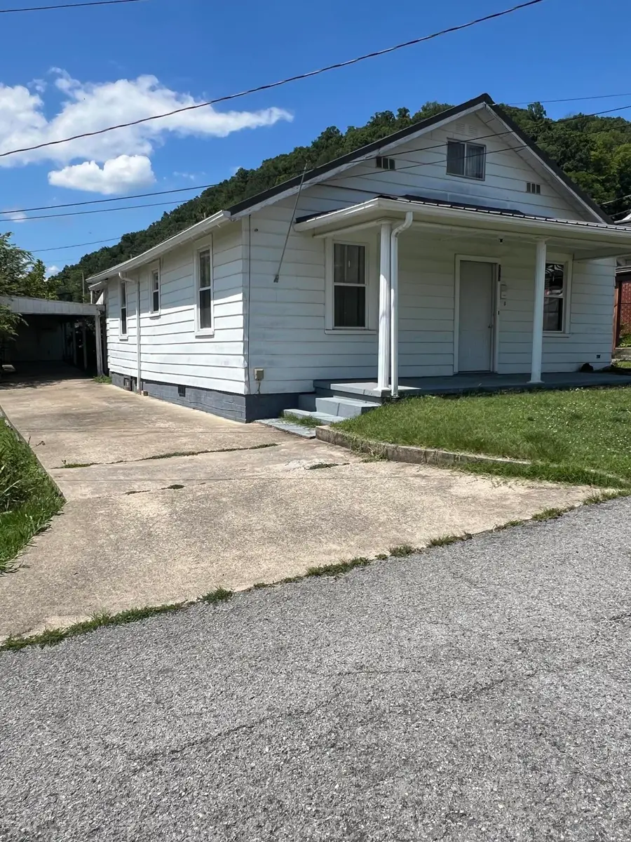 253 Hager Street, Prestonsburg, KY 41653 - #3