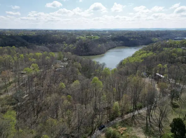 10 Valley View Drive, Nancy, KY 42544